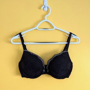 Beautiful Victoria's Secret Black Lace Bra